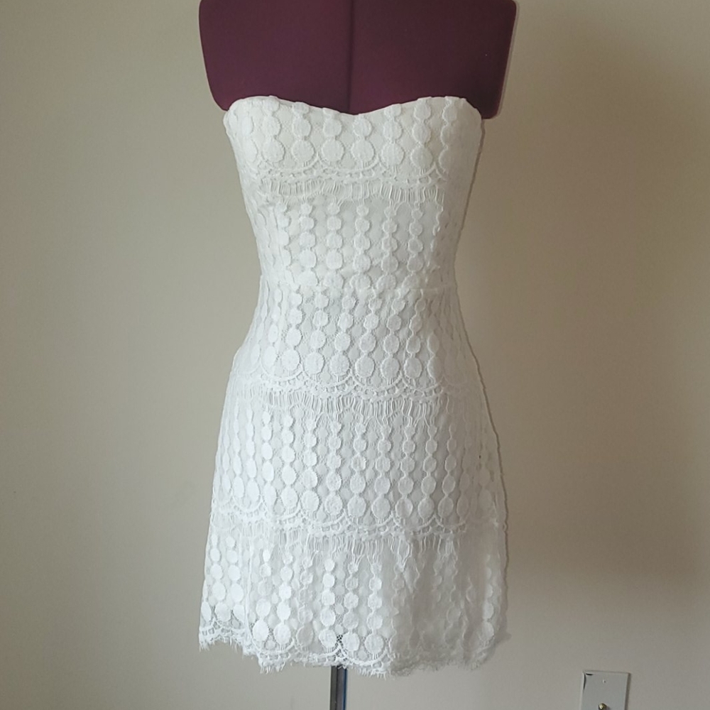 White strapless dress